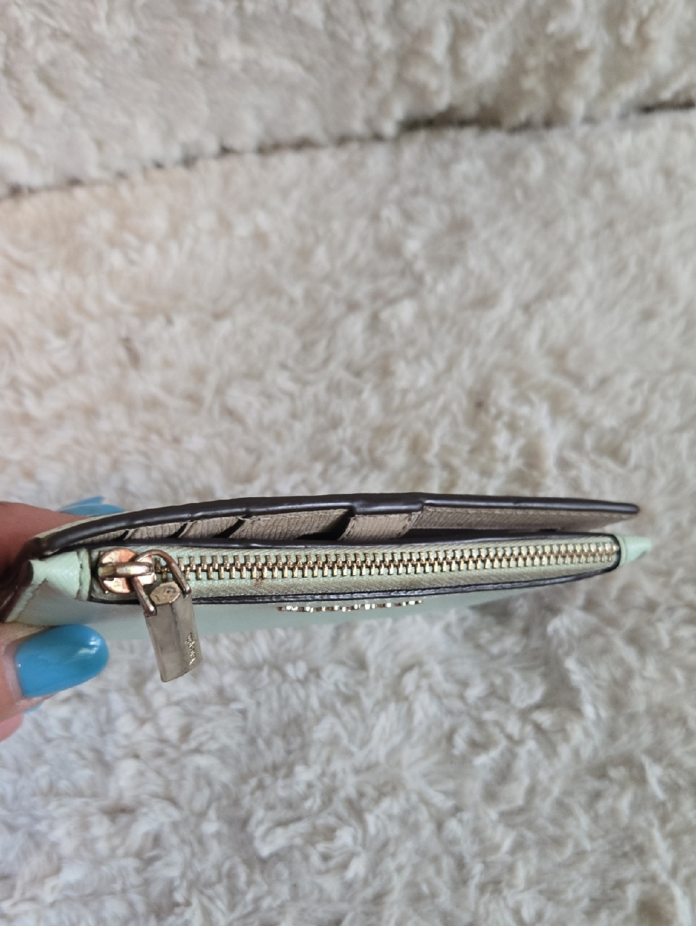 Kate Spade Mint Green Leather Compact Wallet with Silver Accents - Picture 2 of 8